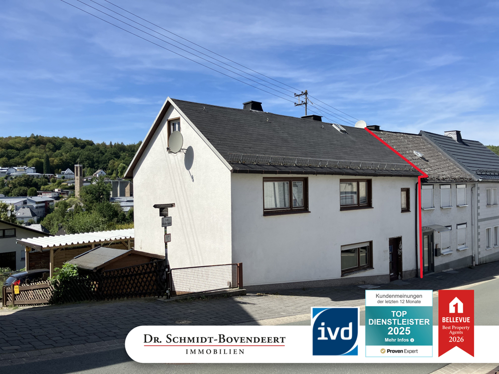 Klein, aber bald Dein? Renovierungsbedürftiges Reihenendhaus - zentral & mit Blick über Westerburg!