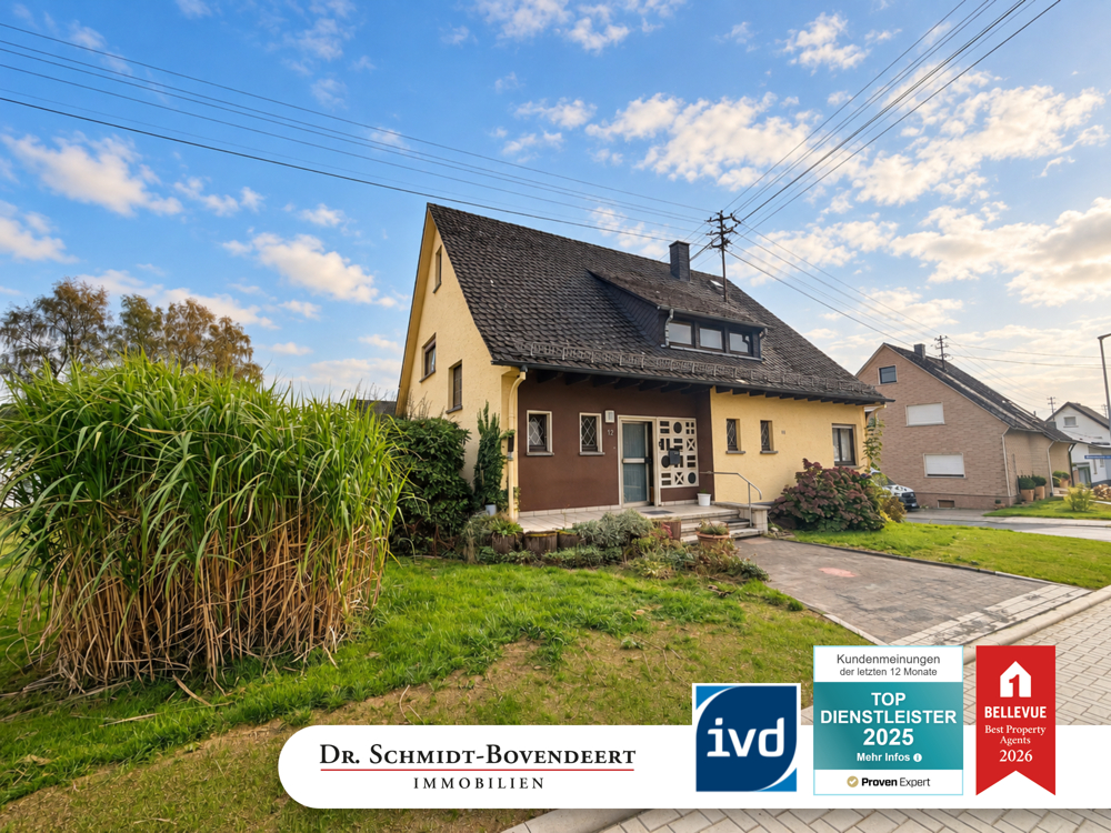 Viel Raum für Ihre Ideen. Großzügiges Wohnhaus auf sonnigem Grundstück in Langenbach b. Kirburg.