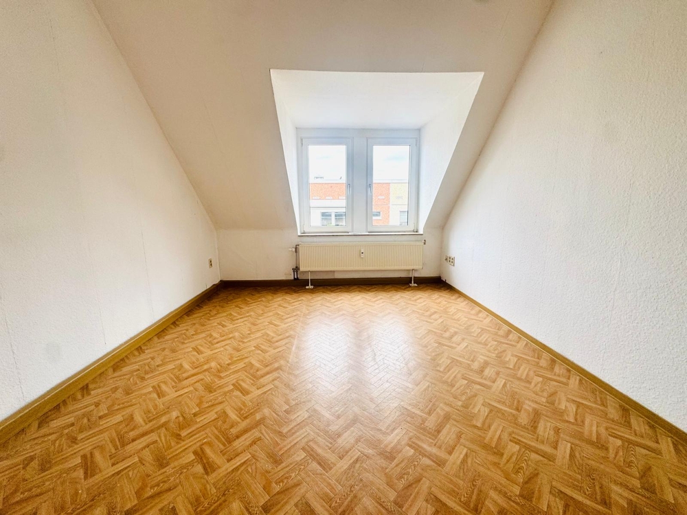 gemütliche 2 Raum DG Wohnung in Reudnitz ***TOP***
ab sofort verfügbar; citynah