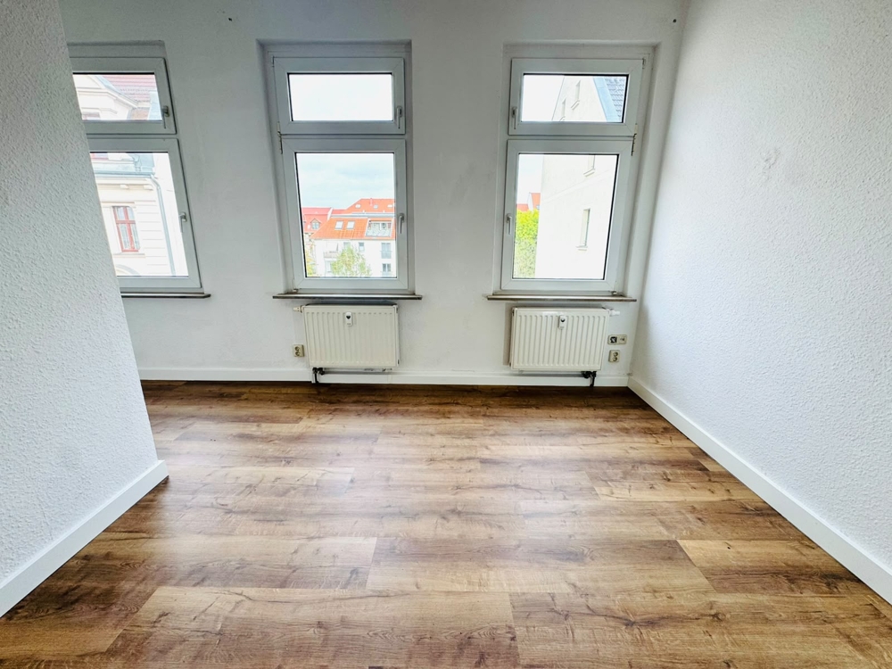 frisch renovierte & attraktive 1-Raum Wohnung in Dölitz ab sofort zu vermieten *** TOP***
