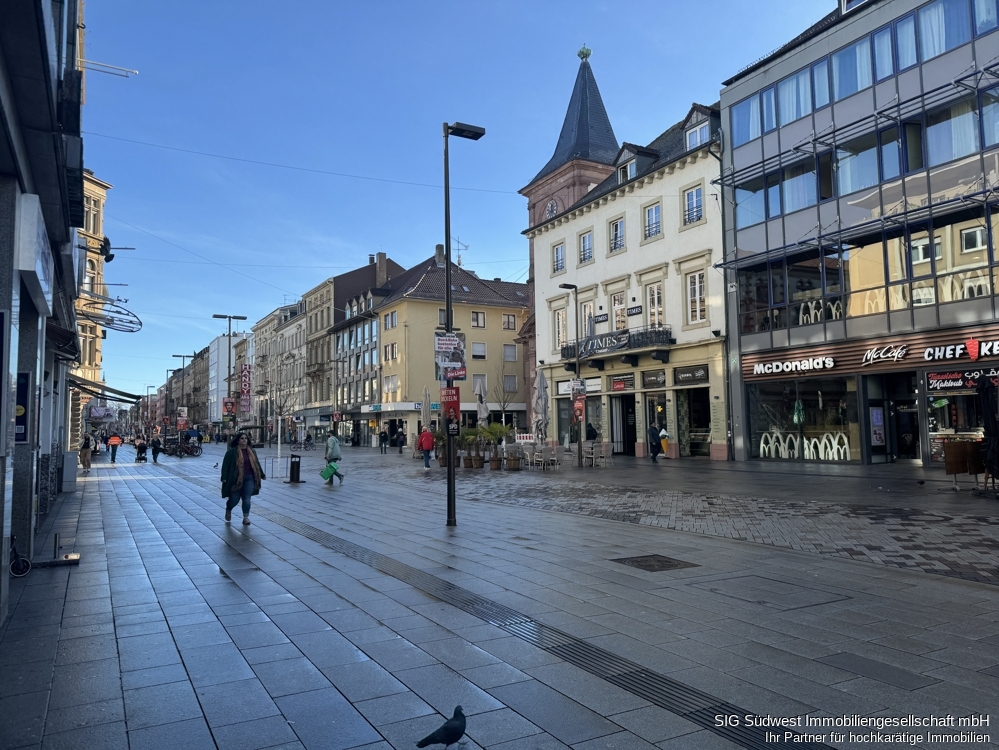 Hochwertige Büro- und Gewerbefläche im Herzen von Karlsruhe an der Pyramide im 1 OG mit Aufzug