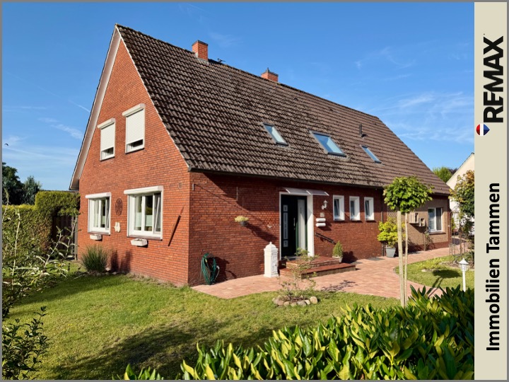 * Zweifamilienhaus * Sehr modern & sehr gepflegt * hochwertige Einbauküchen * eigener Pool *