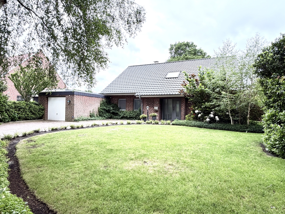 * Haus zur Miete * Baujahr 2007 * großer Garten * 6 Zimmer  * Garage * Top Raumaufteilung * 2 Bäder *