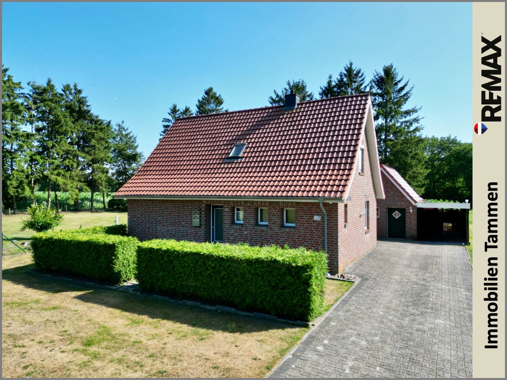 + Einmalige Alleinlage nahe Papenburg – gepflegtes Einfamilienhaus auf 1.839 m² Grundstück +
