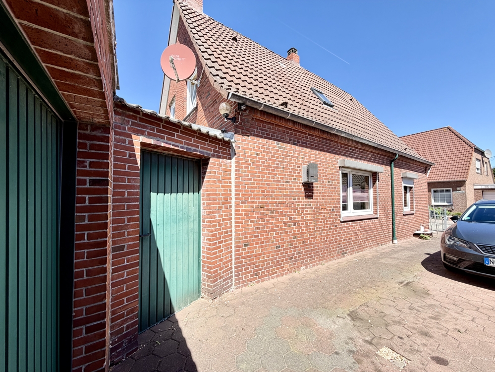 * Kamin * überdachte Terrasse * 2 Bäder * als Ferienhaus geeignet * Garage * Gäste WC * Gartenhaus *