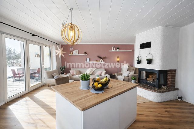 **Souterrainwohnung mit 3 Terrassen – Ein Wohntraum zwischen Natur, Licht und Raum**